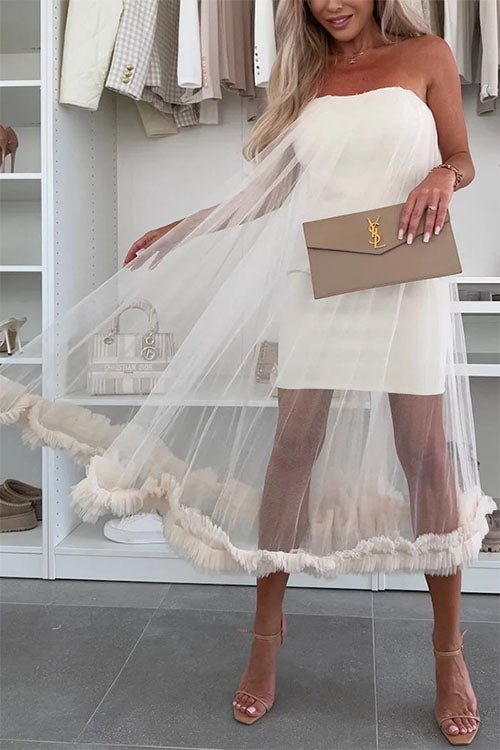 Wickelkleid aus Netzstoff
