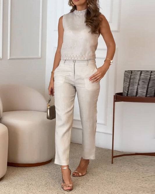 Sleeveless solid color two-piece suit