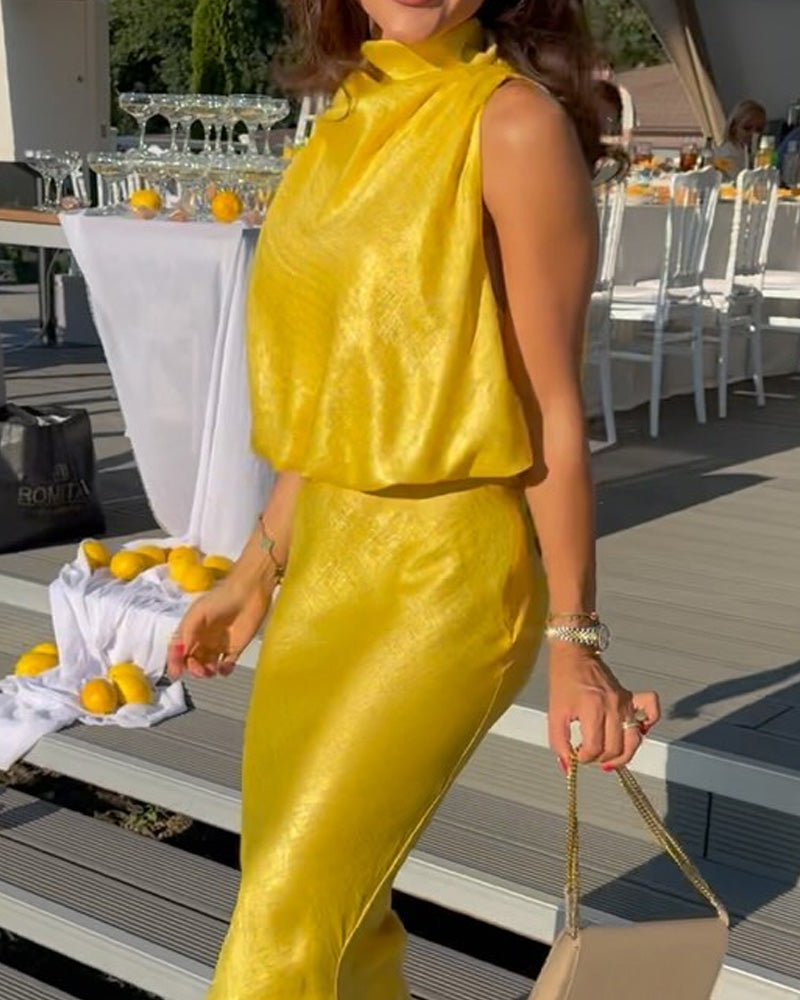 Sleeveless solid color waisted two piece suit