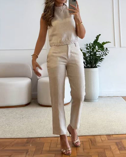 Sleeveless solid color two-piece suit