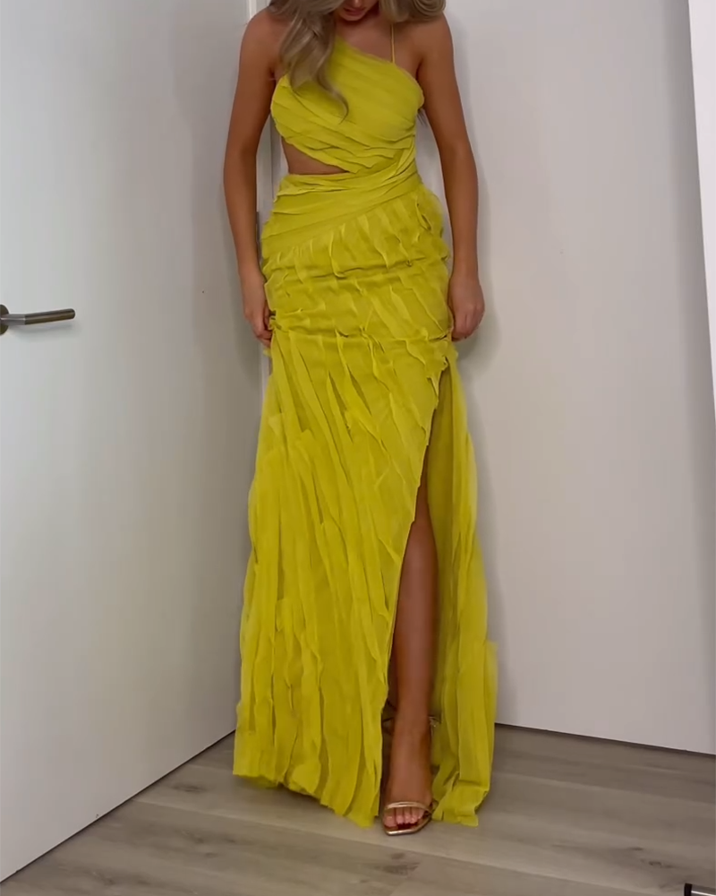 One Shoulder Solid Color Dress