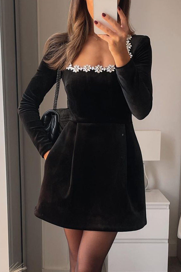 Damen Frühlingskleidung Elegantes kurzes Samtkleid mit quadratischem Kragen und Diamant-Intarsien