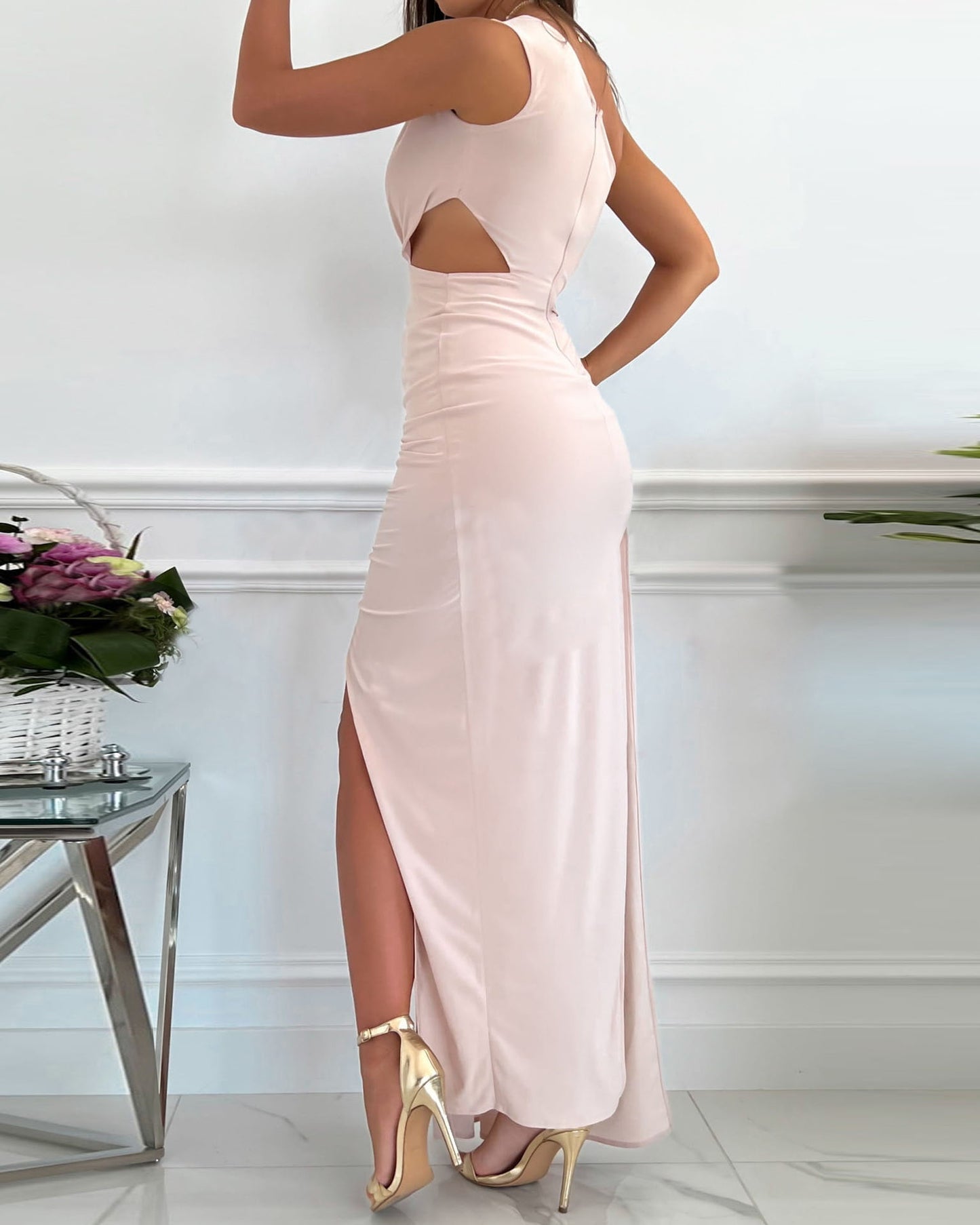 Sleeveless Slanted Shoulder Hollow Air Slit Dress