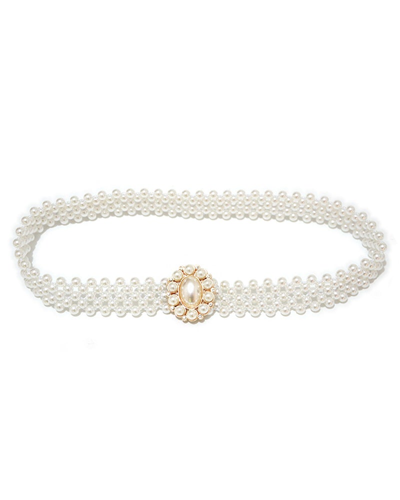 Oval buckle pearl belt