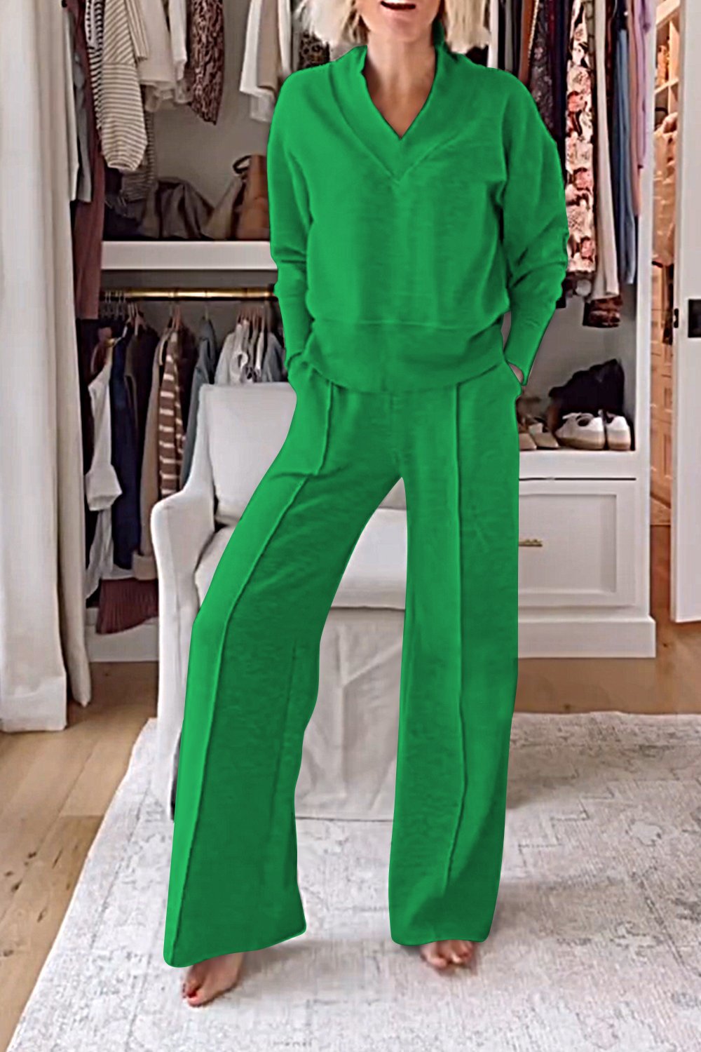 Women's Solid Color V-neck Top & Pants Two-piece Set Green