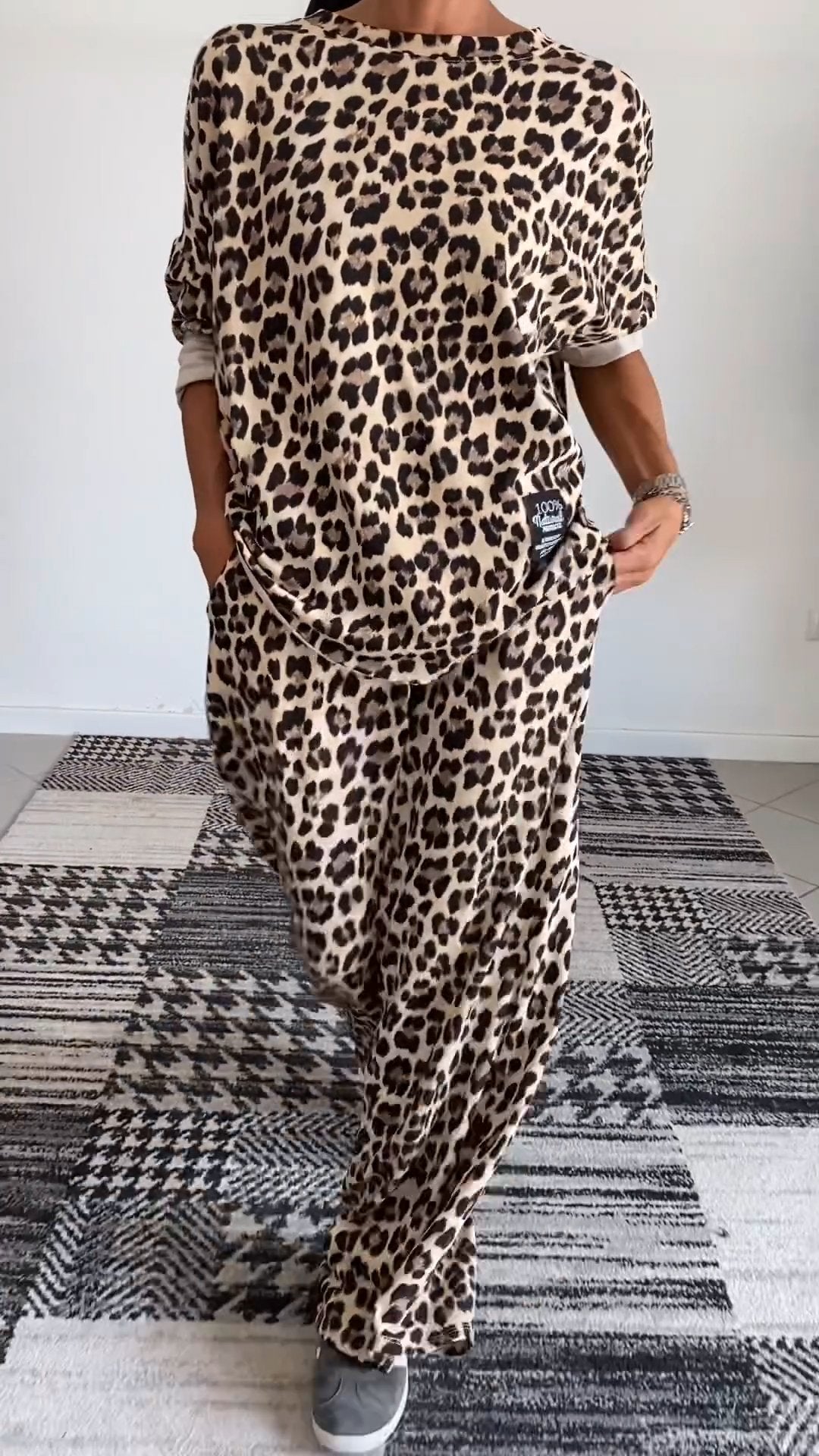 Women's Round Neck Long Sleeve Leopard Print Casual Suit brown