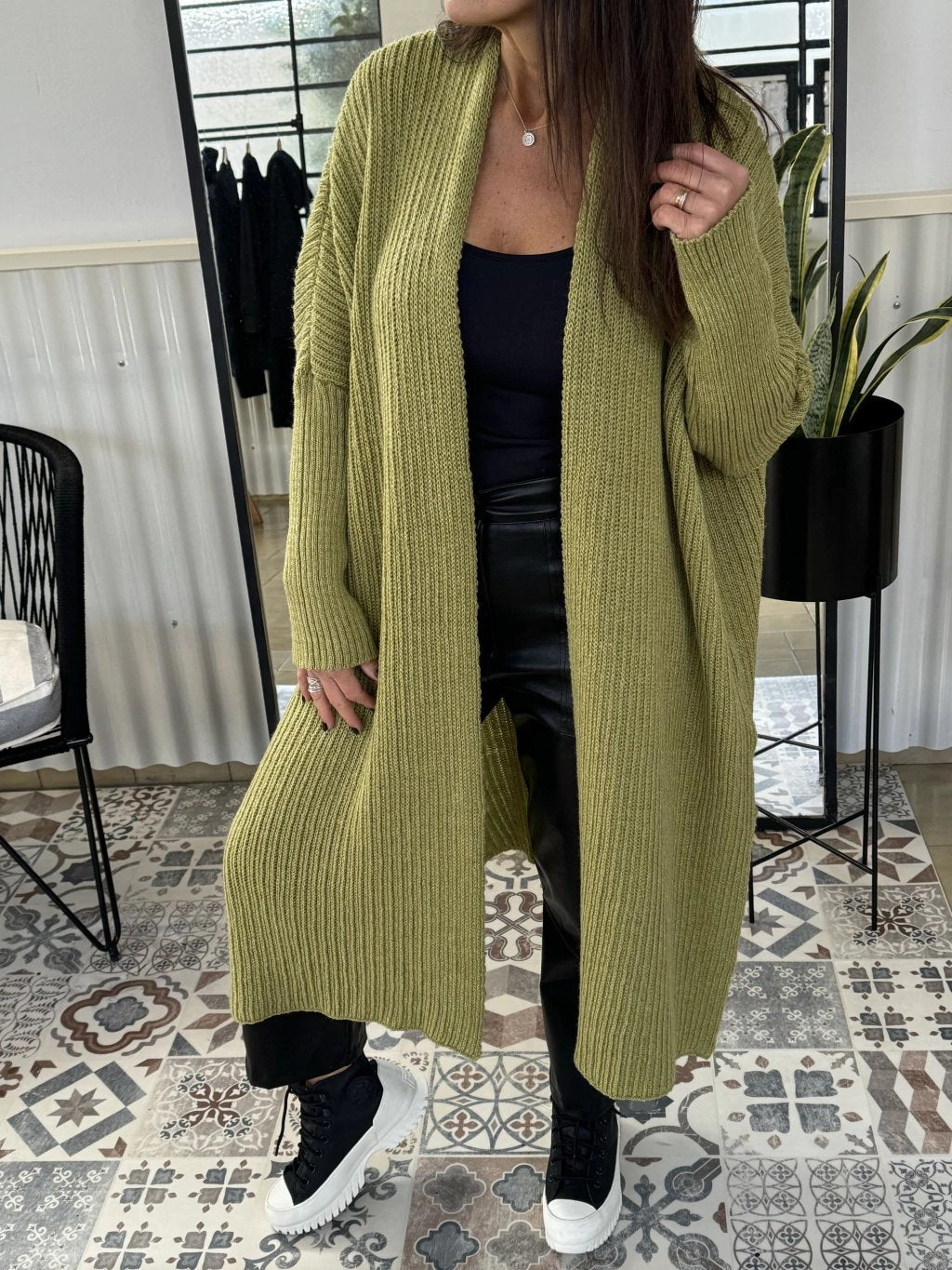 Women's V-neck Solid Color Ribbed Knitted Cardigan green