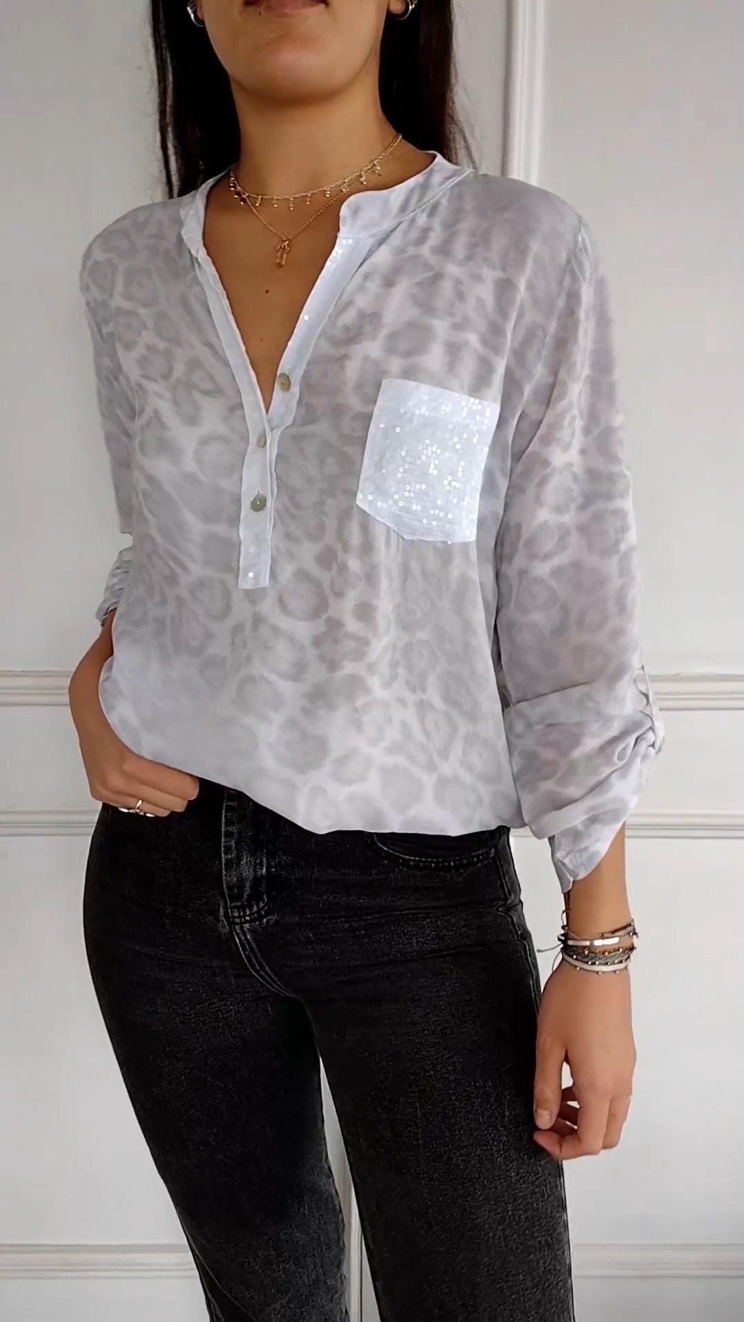 Women's V-neck Long-sleeved Leopard Print Top white