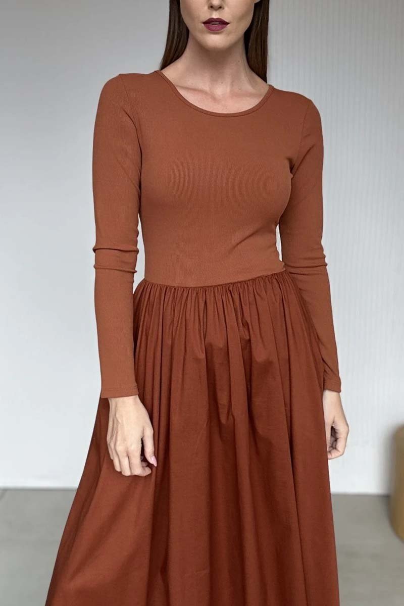 Women's solid color long sleeve knitted patchwork pleated dress Brown