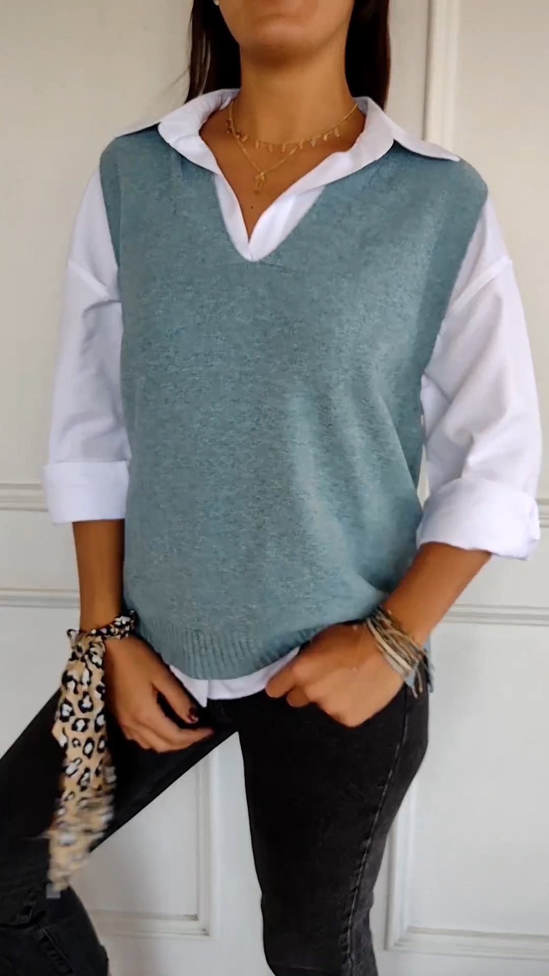 V-neck Knitted Vest blue