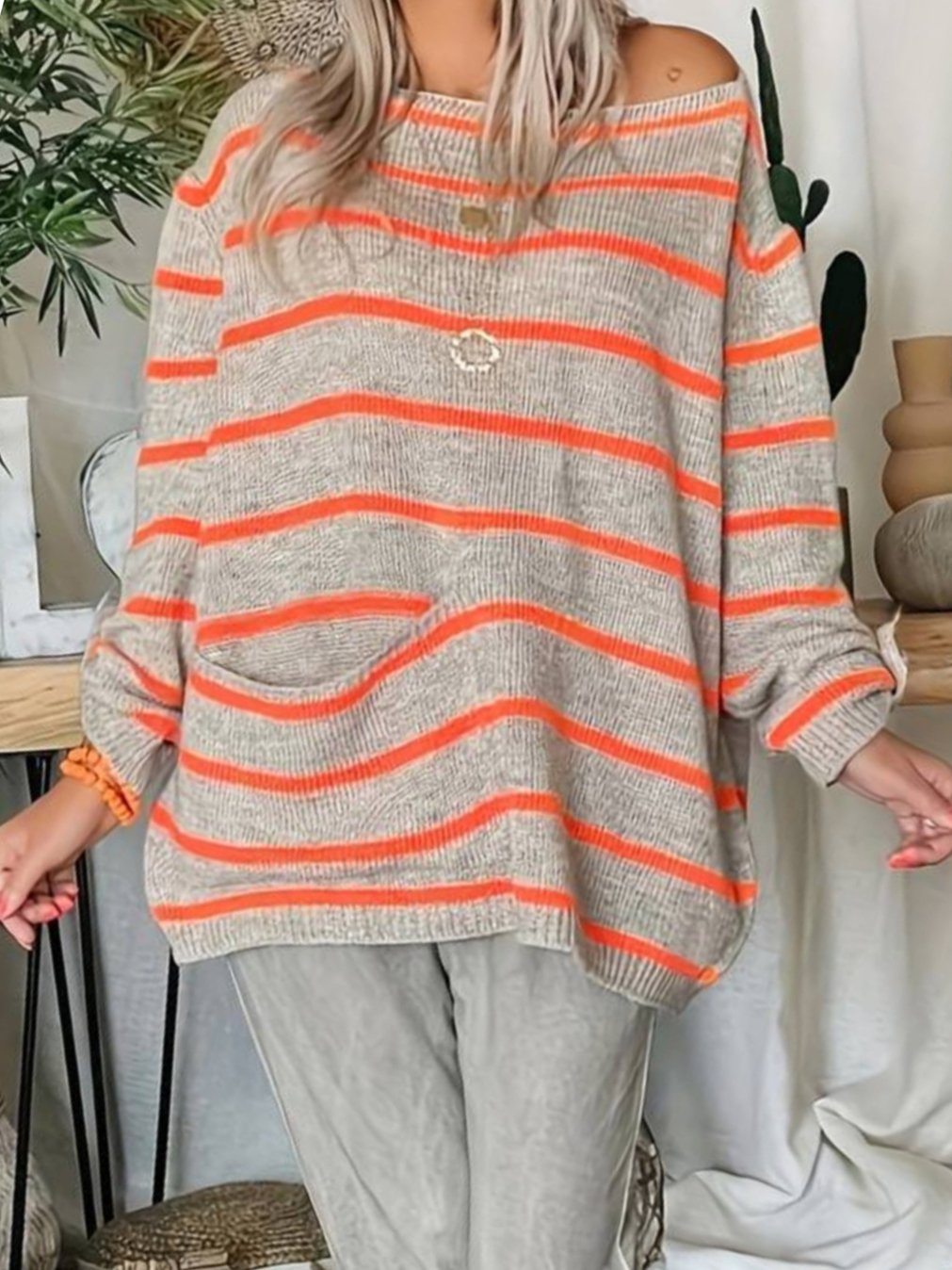 Women's Striped Contrast Pocket Crew Neck Sweater