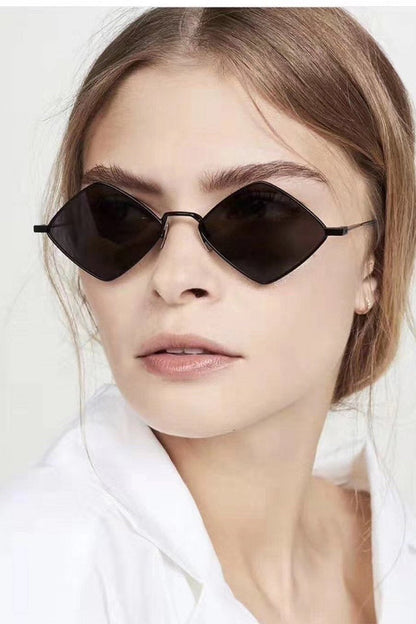 Women's Retro Diamond Metal Sunglasses