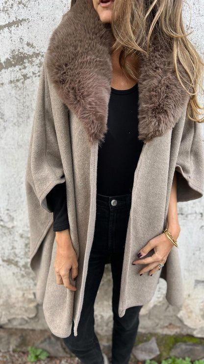 Women's Autumn and Winter Fur Collar Cape Coat with Long Sleeves and Large Lapel light brown