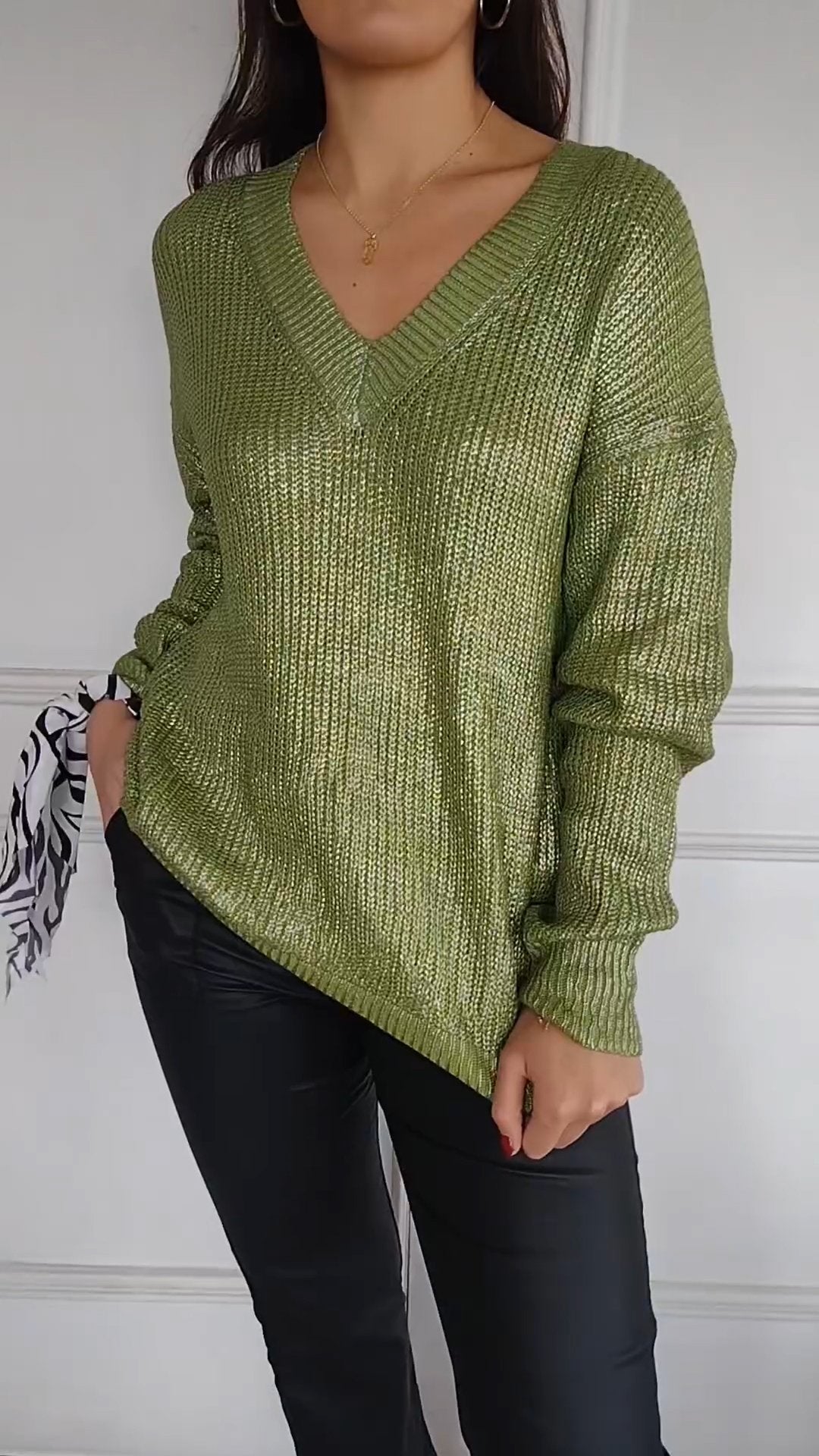 Women's V-neck Long-sleeved Top with Gold Stamping green