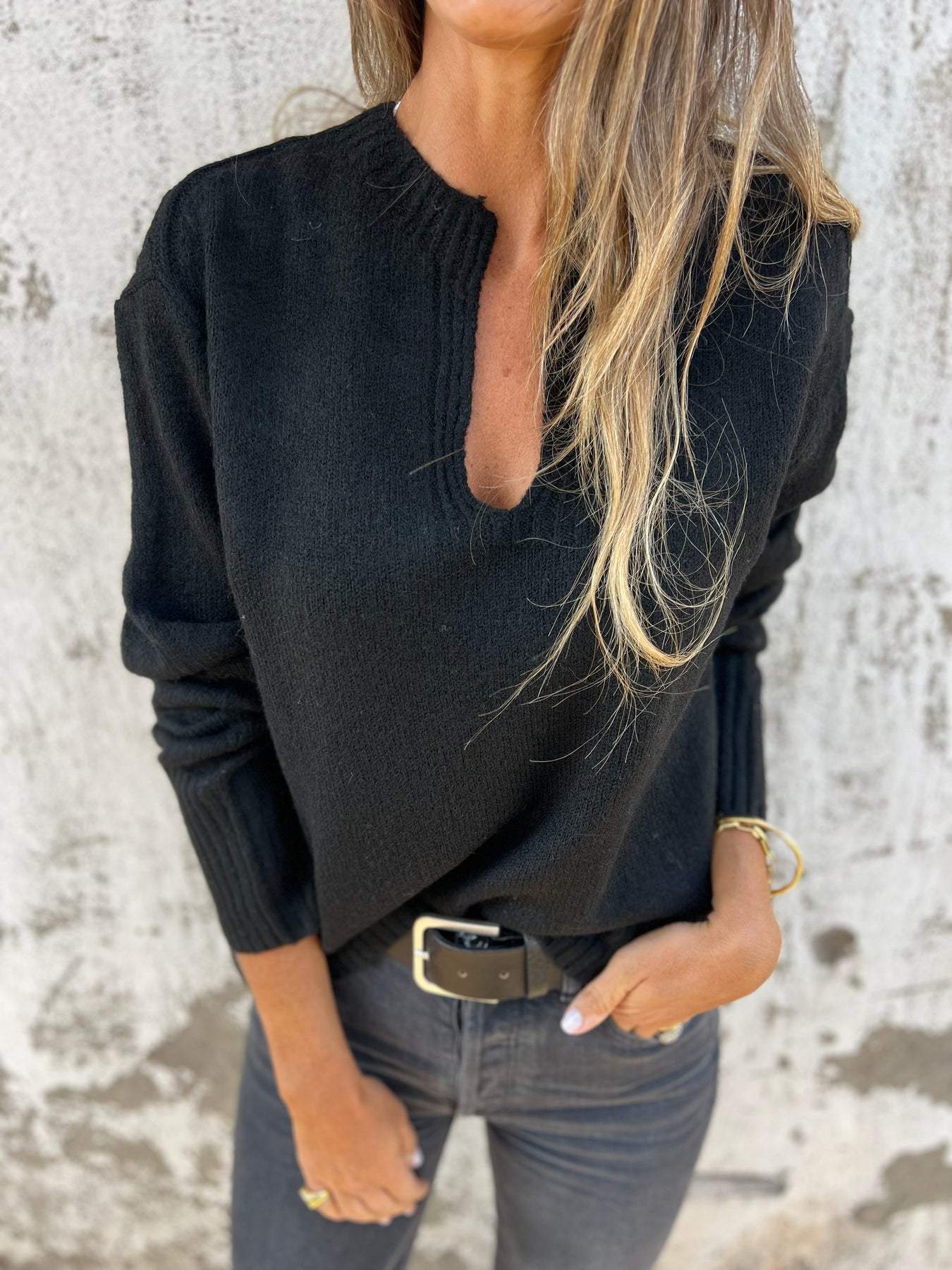 Casual V-neck Long-sleeved Top