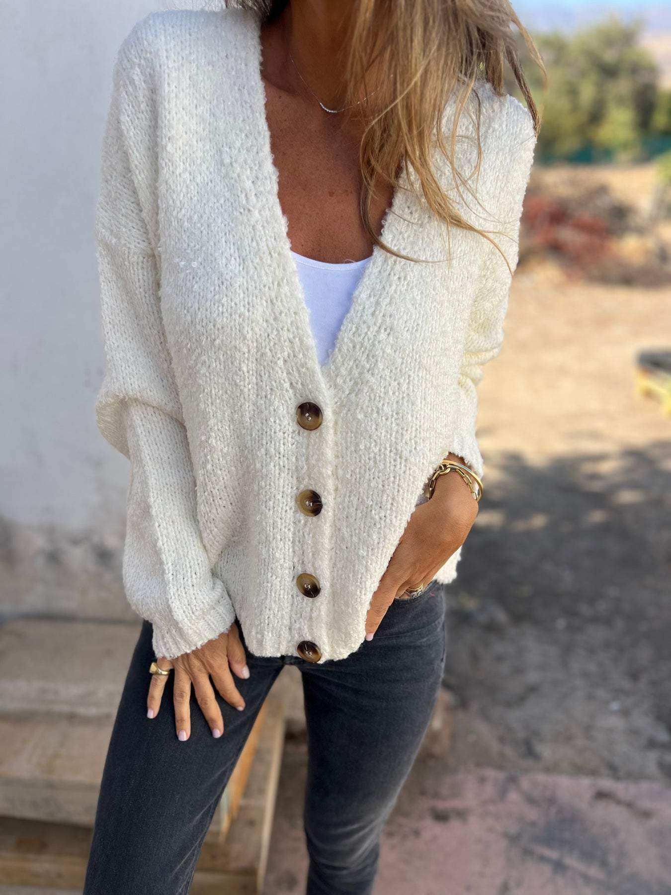 Women's Autumn V-neck Long-sleeved Casual Knitted Cardigan white