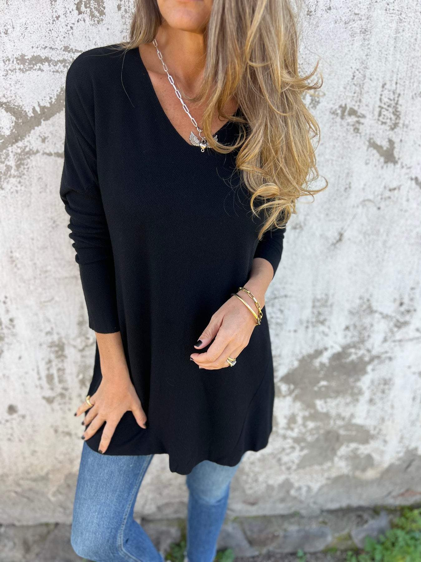 Women's V-neck Long-sleeved Casual Top black