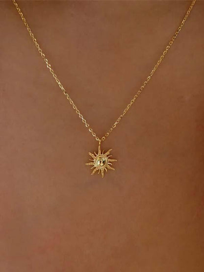 Sun God Ray Pendant Short Necklace Gold one-size