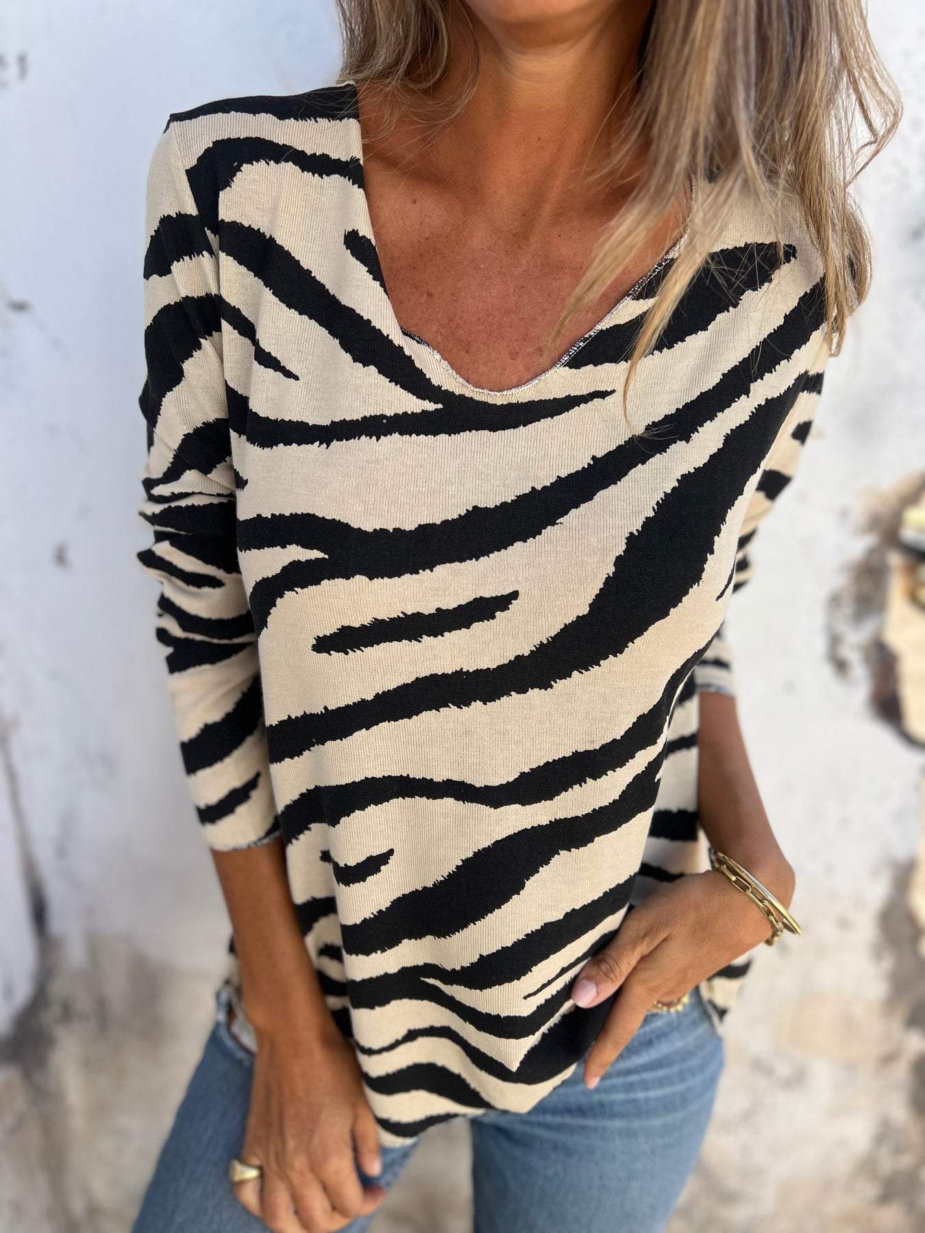 V-neck Zebra Print Top apricot