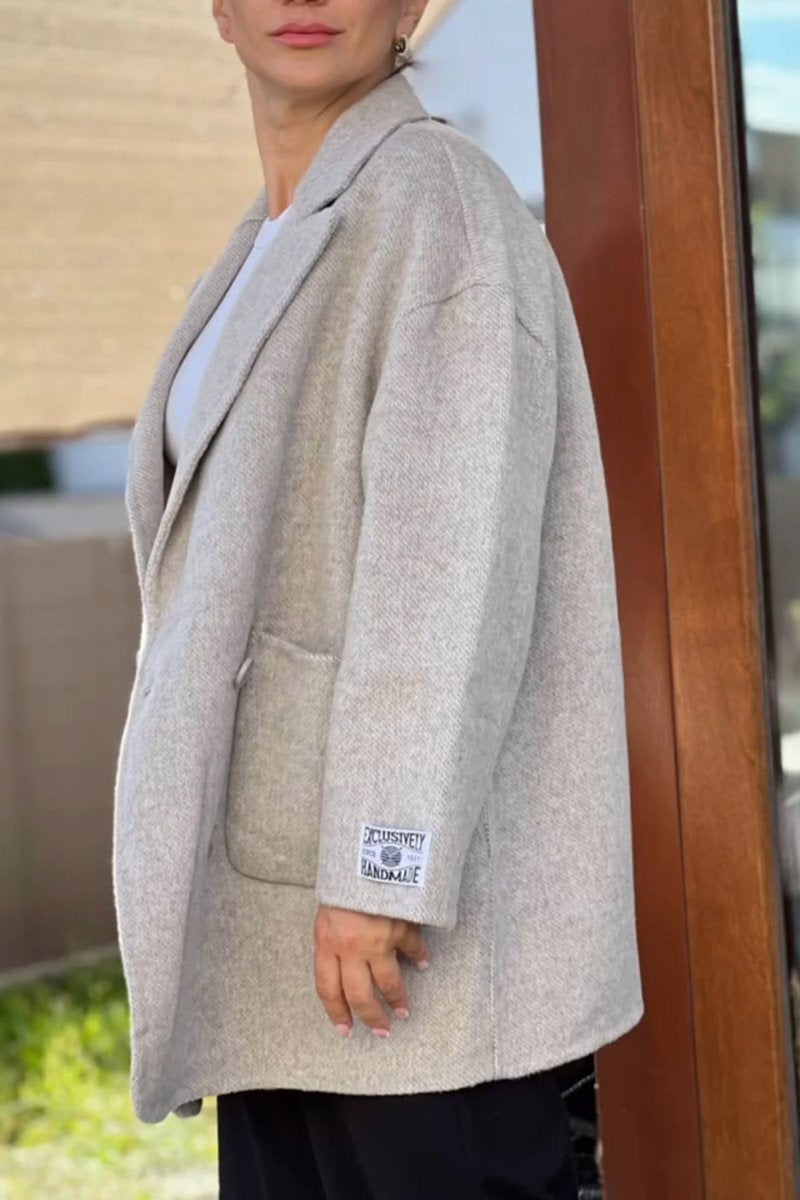 Women's Winter Coat with A Solid Color Lapel