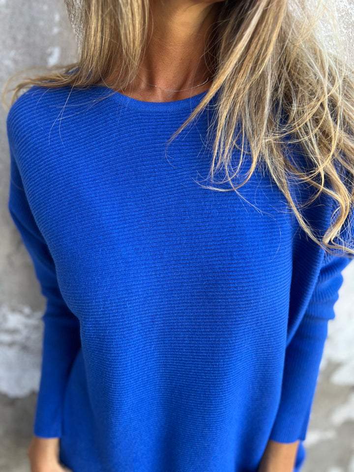 Round Neck Long Sleeve Knitted Top