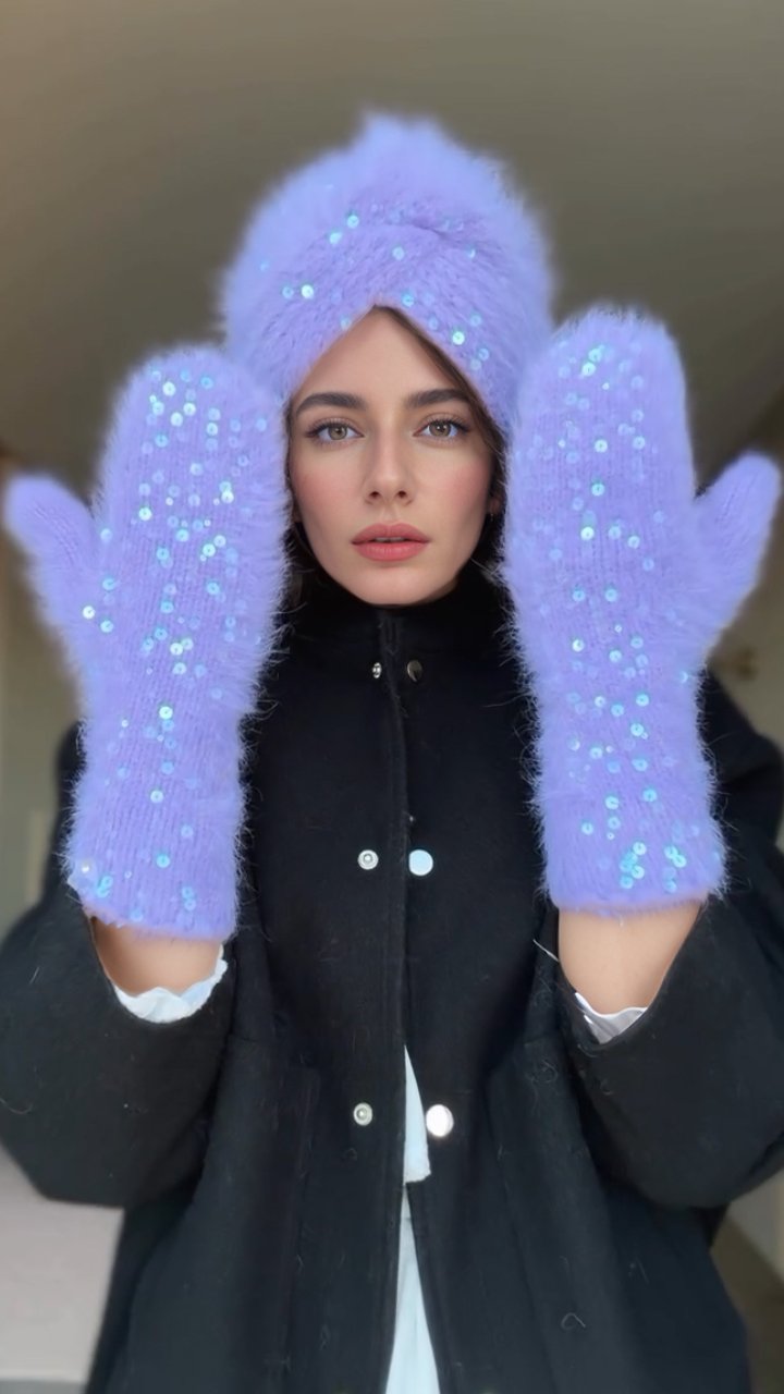 Women's Sequined Fashion Casual Autumn and Winter Knitted Hat + Gloves blue M hat+gloves