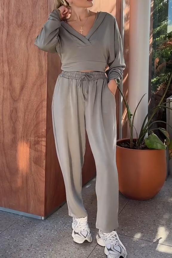 Casual cropped V-neck set Gray